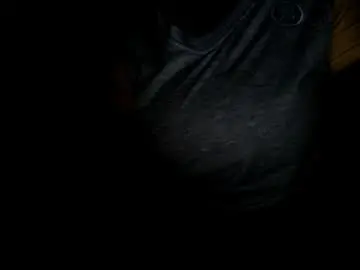 Freakenughtypussie  live sex cam