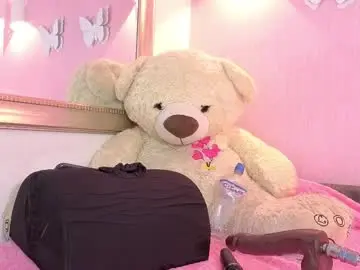 Littlearii  live sex cam