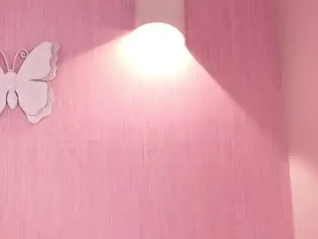 Littlearii  live sex cam