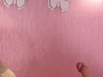 Littlearii  live sex cam