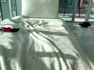 Ohbabykelly  live sex cam