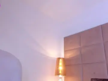 Summer_wood_  live sex cam