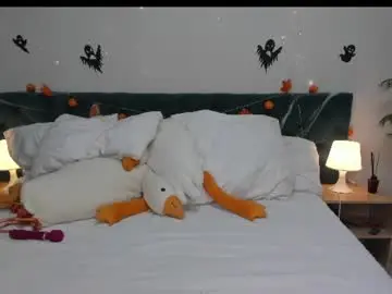 Suzienox  live sex cam