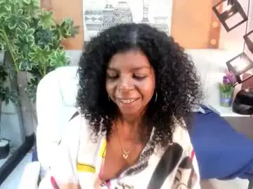 Xtinarave  live sex cam