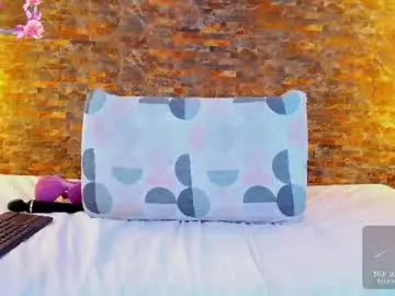 Adenile  live sex cam