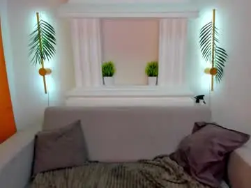 Ann_curt  live sex cam