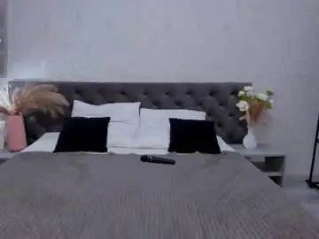 Ann_curt  live sex cam