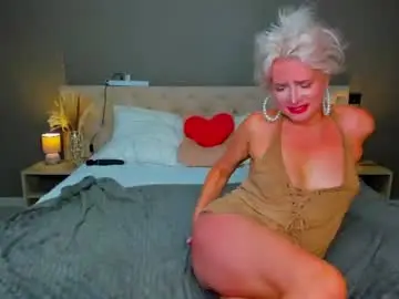 Ann_curt  live sex cam