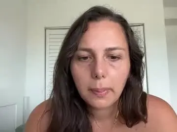 Bellag825  live sex cam