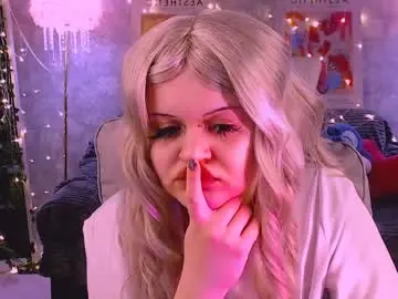 Daisybloomm  live sex cam