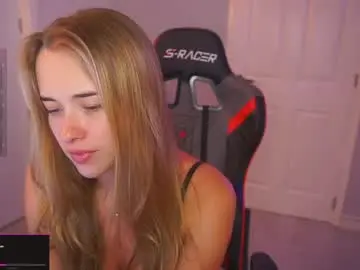 Danikadillan  live sex cam