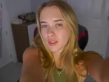 Danikadillan  live sex cam