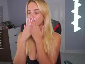 Danikadillan  live sex cam