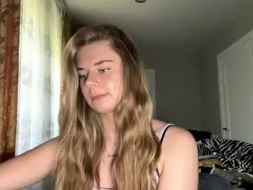 Honeyaskren  live sex cam