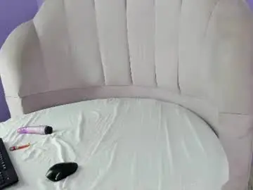 Scarlet_glow  live sex cam