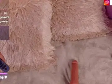 Senniabella  live sex cam