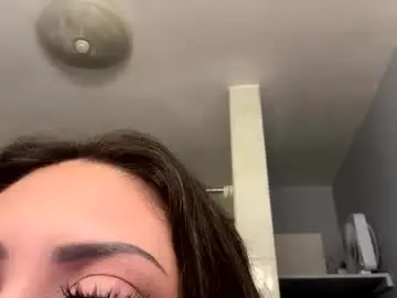Freakyymilf25  live sex cam