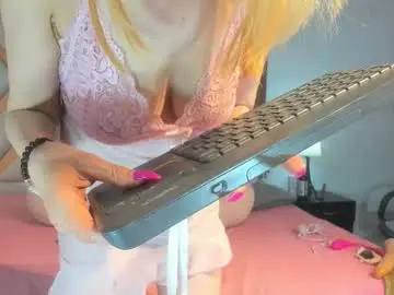 Lucy_ny  live sex cam