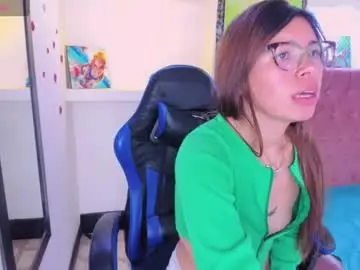 Maia_blaze  live sex cam