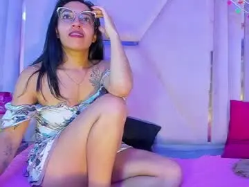 Miadivinehyh  live sex cam