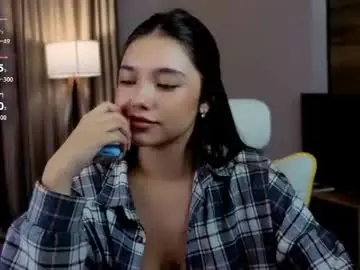 Nutshellz  live sex cam