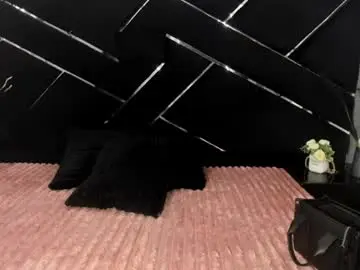 Yannacute  live sex cam