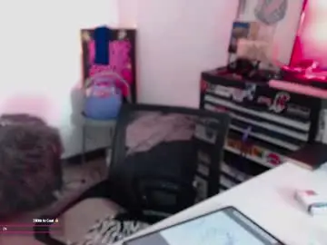 Aleksanoir  live sex cam