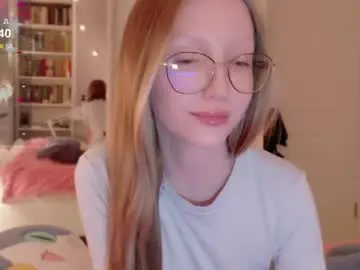 Awwrora  live sex cam