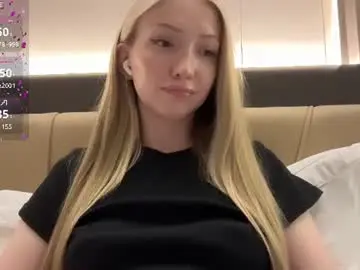 Awwrora  live sex cam