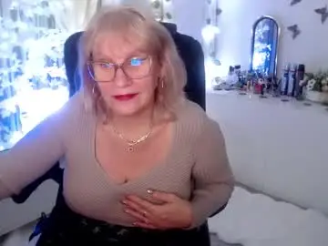 Ghertrudequeen  live sex cam