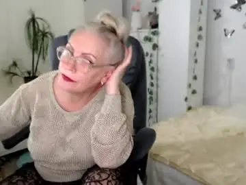Ghertrudequeen  live sex cam