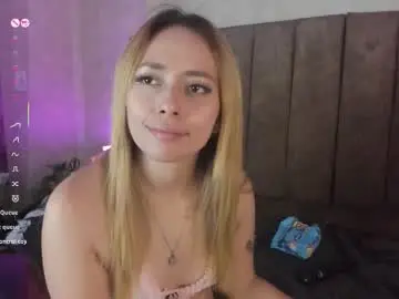 Lanaamills  live sex cam