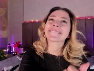 Lanaamills  live sex cam