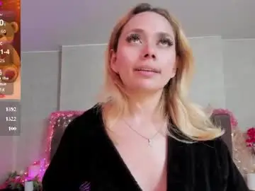 Lanaamills  live sex cam
