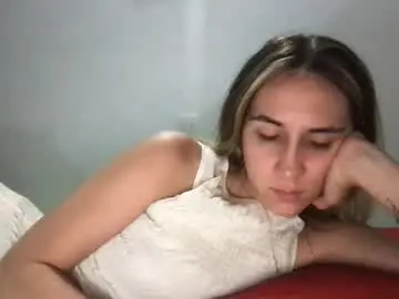 Pinkilola  live sex cam