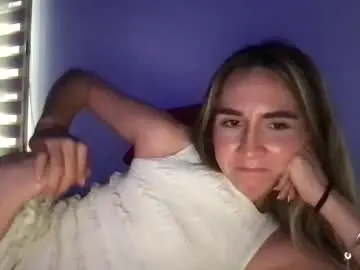 Pinkilola  live sex cam