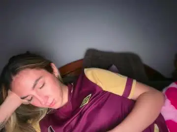 Pinkilola  live sex cam