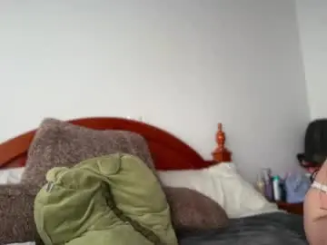 Pinkilola  live sex cam