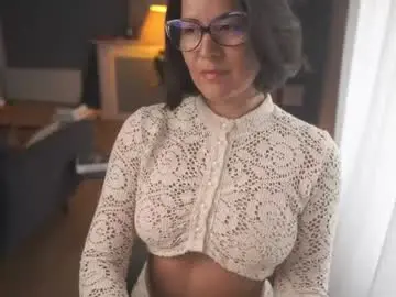Doloresdivine  live sex cam