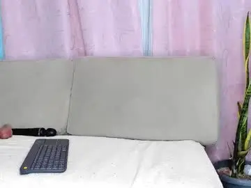 Duamilktits  live sex cam