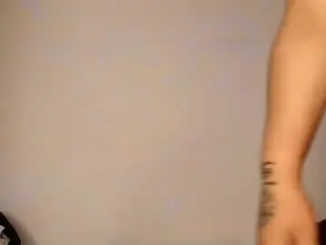 Kesha_rosse_  live sex cam