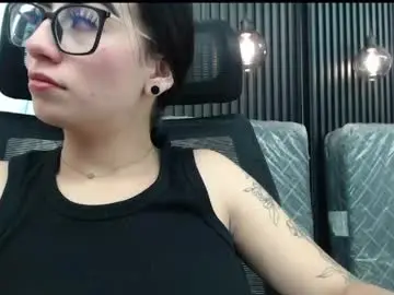Savage_doll  live sex cam