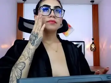 Savage_doll  live sex cam