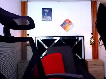 Savage_doll  live sex cam