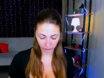 Sensitiveheartt  live sex cam