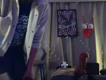 Shy_night_bat  live sex cam