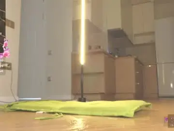 Ake_mi  live sex cam