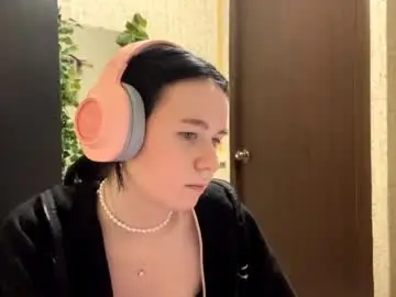 Artiekuszynski  live sex cam