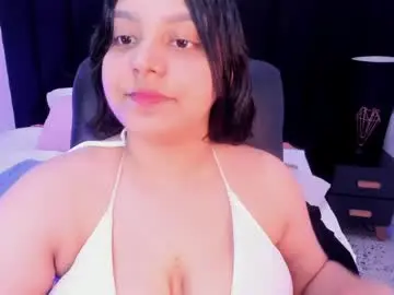 Dullce77  live sex cam