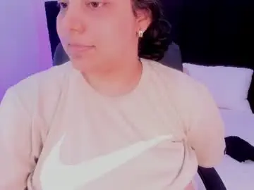 Dullce77  live sex cam